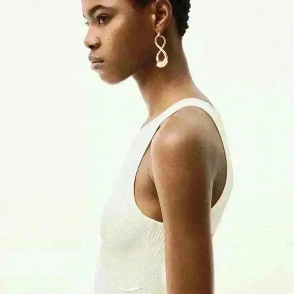 NWT H&M SS collection open back rib knitted dress in cream color - Picture 4 of 8